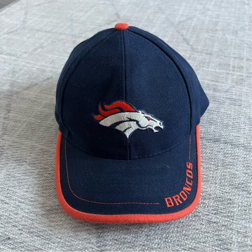 Vintage 2000s Y2K Logo Athletic NFL Football Denver Broncos Men’s Navy Blue Hat